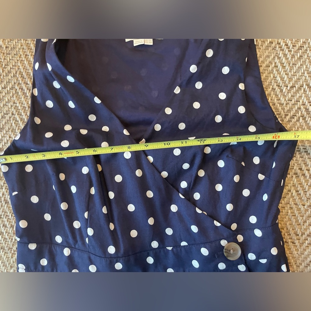Boden women’s 10P Arwen Wrap Linen-Blend Midi Dress in Navy Polka Dot - Picture 4 of 13